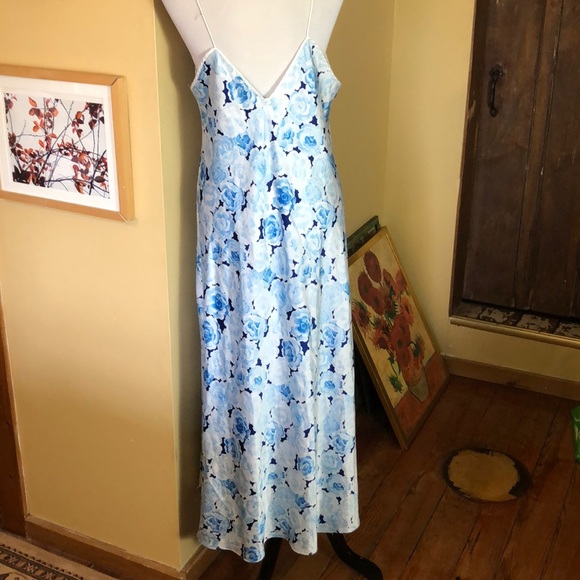 Vintage CHRISTIAN DIOR size M/L Silk Floral Long Nightie Classic Gown Blue White - Picture 8 of 16